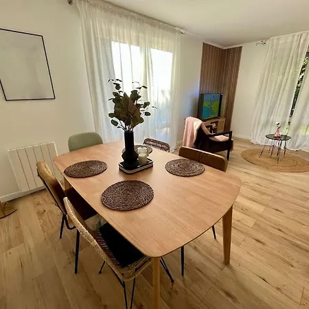 Daire Hana 4 Personnes Jardin Privatif Business&family *